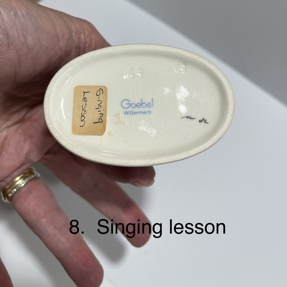 Goebel Hummel - Singing Lesson - #63 - Picture 2 of 3